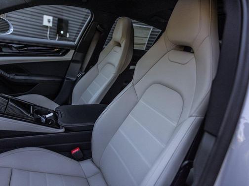 2026 Porsche Panamera 