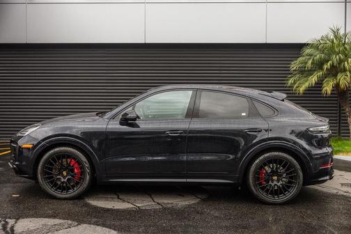 2022 Porsche Cayenne GTS