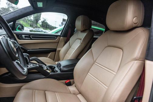 2022 Porsche Cayenne GTS