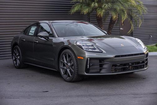 2026 Porsche Panamera 