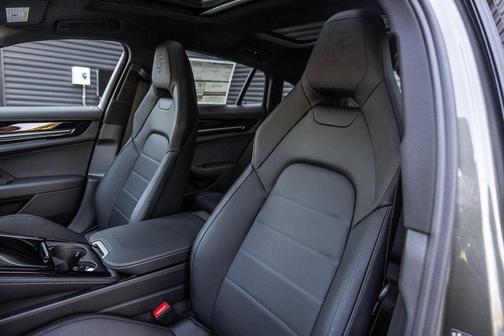 2026 Porsche Panamera 