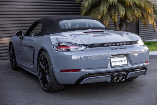 2025 Porsche 718 Boxster S