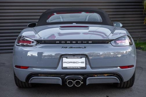2025 Porsche 718 Boxster S