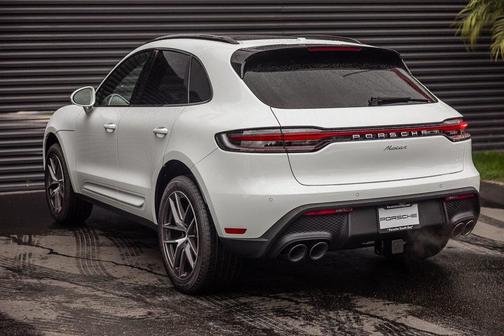 2026 Porsche Macan 