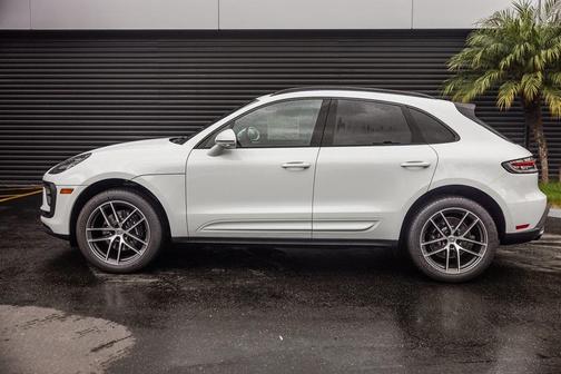 2026 Porsche Macan 