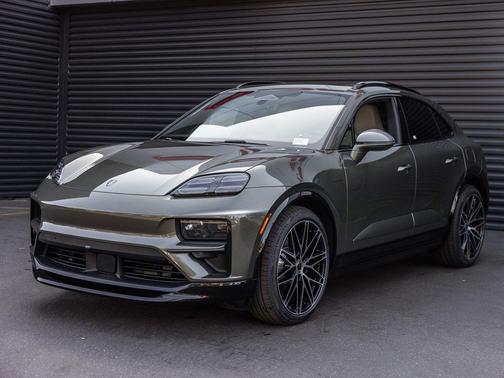 Green 2026 Porsche Macan Macan Electric Turbo