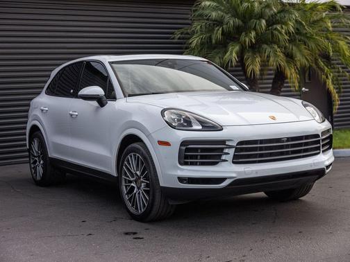 2023 Porsche Cayenne Platinum Edition