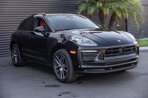 2025 Porsche Macan 