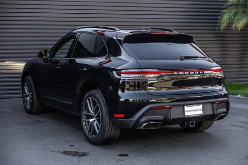 2025 Porsche Macan 