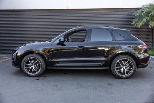 2025 Porsche Macan 