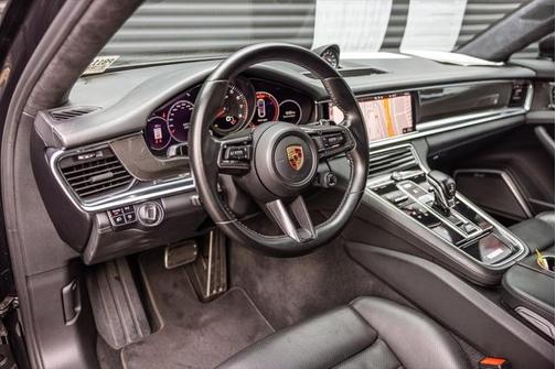 2021 Porsche Panamera GTS