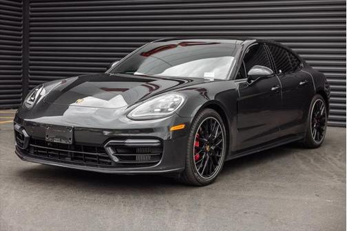 2021 Porsche Panamera GTS