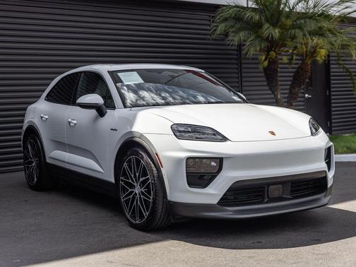 White 2025 Porsche Macan Macan Electric