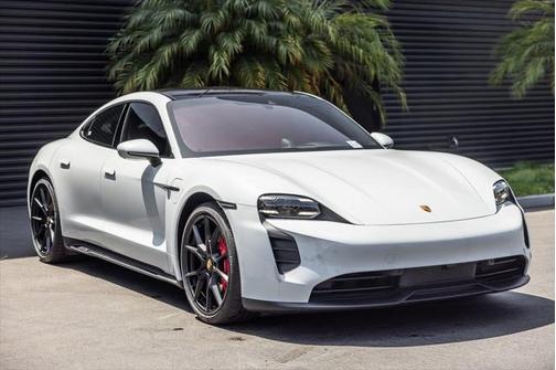 2022 Porsche Taycan GTS
