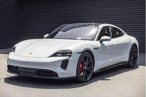 2022 Porsche Taycan GTS
