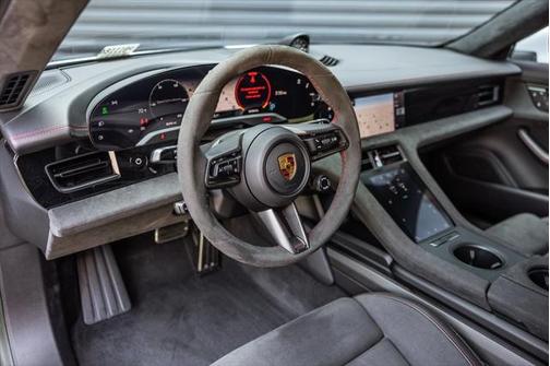 2022 Porsche Taycan GTS