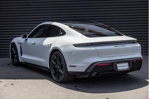 2022 Porsche Taycan GTS