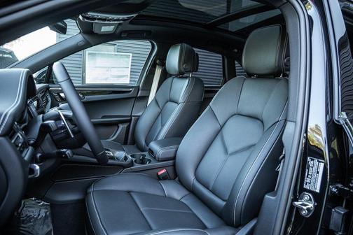 2026 Porsche Macan S