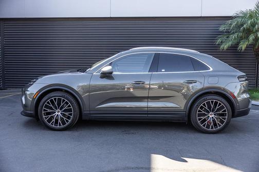 2025 Porsche Macan Electric