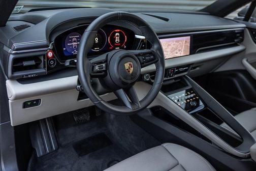 2025 Porsche Macan Electric