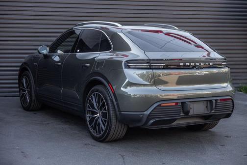 2025 Porsche Macan Electric