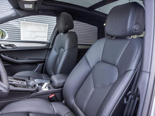 2026 Porsche Macan T