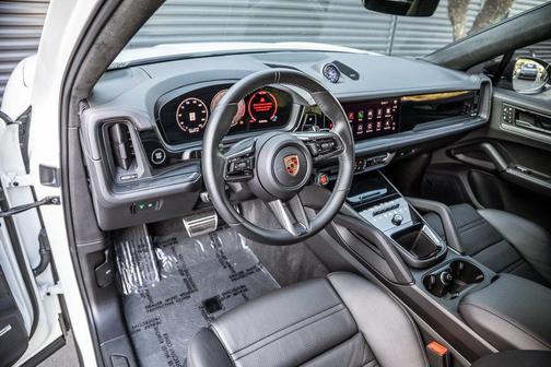 2024 Porsche Cayenne Turbo GT