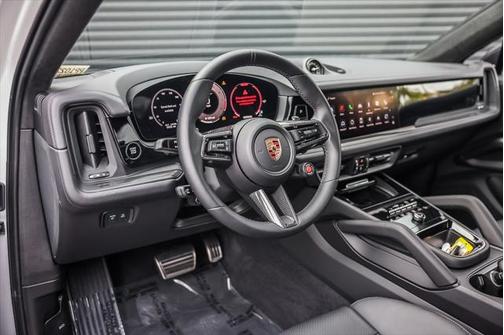 2024 Porsche Cayenne Turbo GT