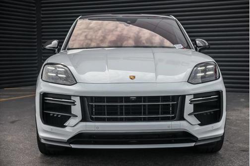 2024 Porsche Cayenne Turbo GT