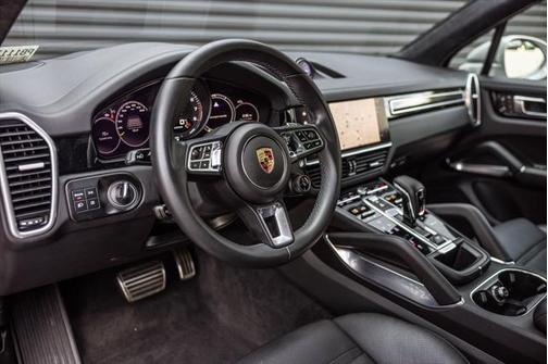 2023 Porsche Cayenne E-Hybrid S