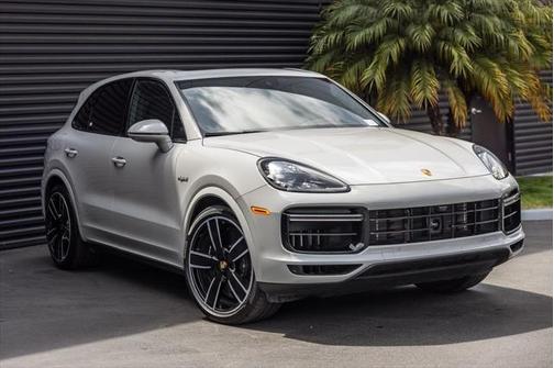 2023 Porsche Cayenne E-Hybrid S