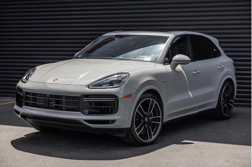 2023 Porsche Cayenne E-Hybrid S