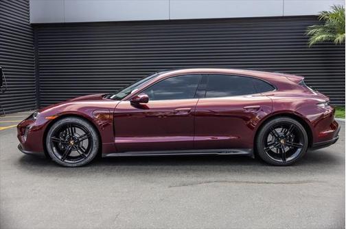 2022 Porsche Taycan GTS