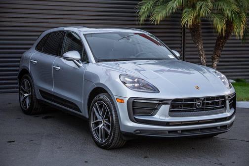 2025 Porsche Macan T