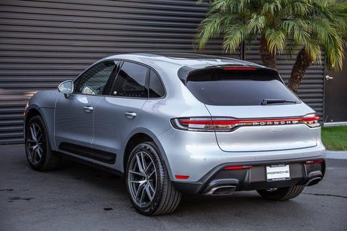 2025 Porsche Macan T