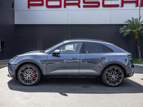 2026 Porsche Macan Macan Electric Turbo