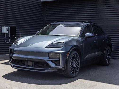 2026 Porsche Macan Macan Electric Turbo