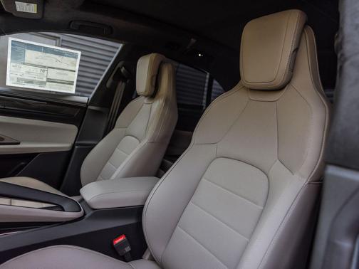 2026 Porsche Macan Macan Electric Turbo