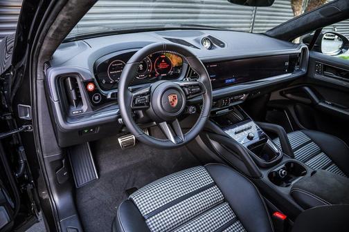 2026 Porsche Cayenne GTS