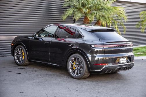 2026 Porsche Cayenne GTS