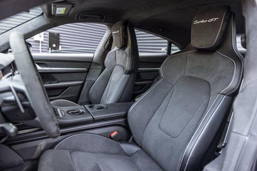 2025 Porsche Taycan Turbo GT w/Weissach Package