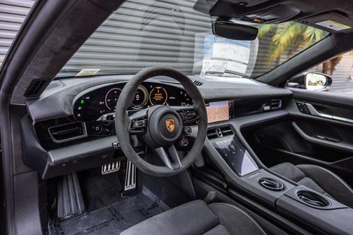 2025 Porsche Taycan Turbo GT w/Weissach Package