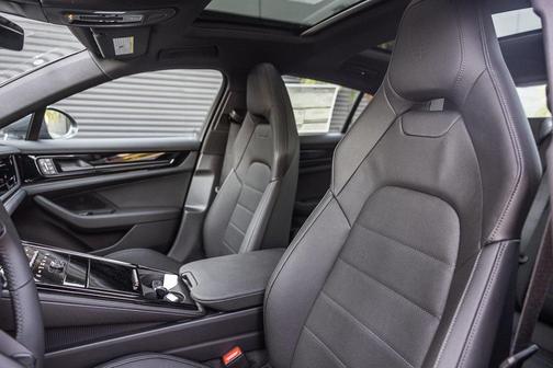 2026 Porsche Panamera 