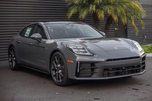 2026 Porsche Panamera 