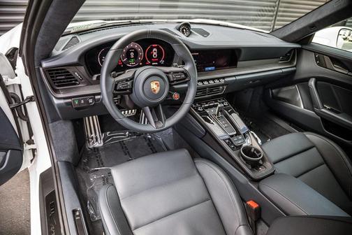 2025 Porsche 911 Carrera GTS