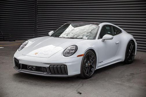 2025 Porsche 911 Carrera GTS