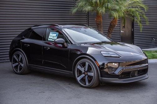 2025 Porsche Macan 4