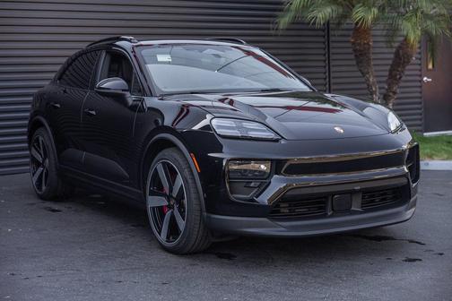 2025 Porsche Macan 4S