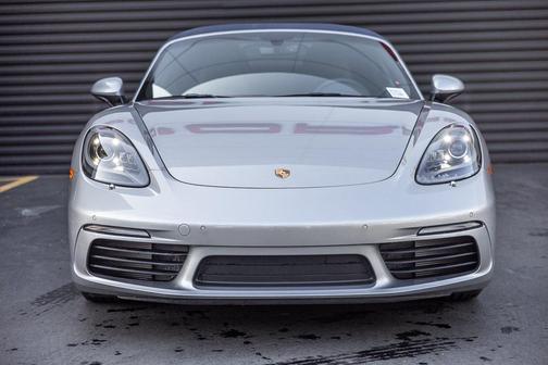 2025 Porsche 718 Boxster S