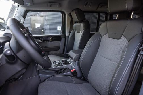 2024 INEOS Grenadier AWD